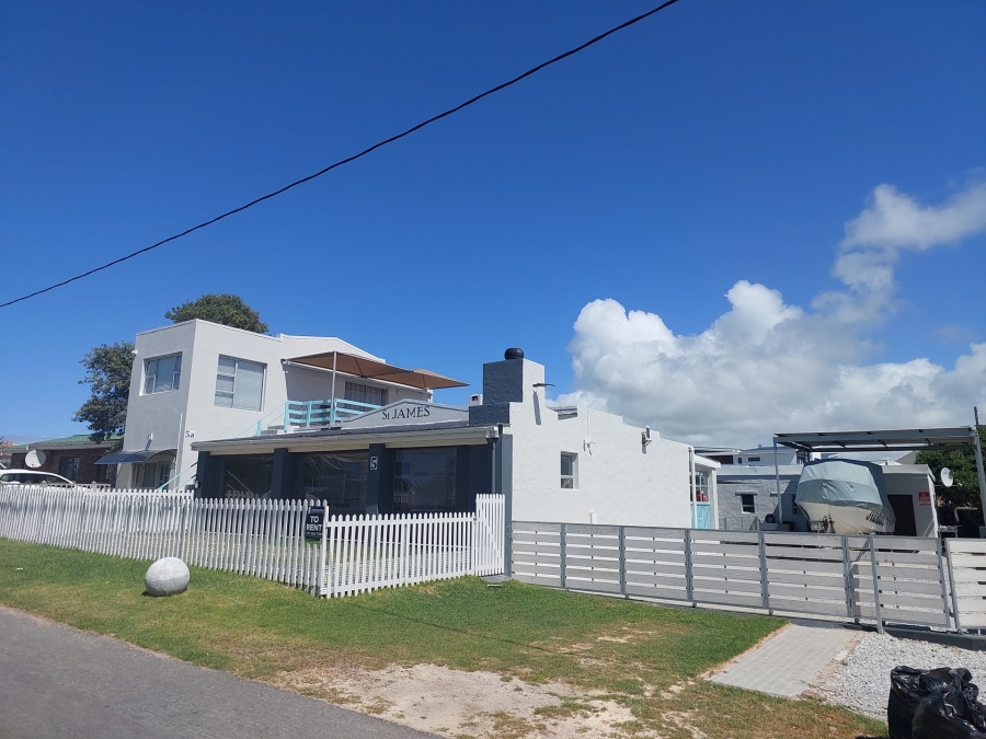 5 Bedroom Property for Sale in Struisbaai Western Cape